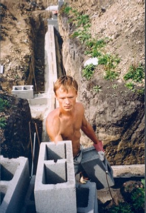 Laying concrete blocks